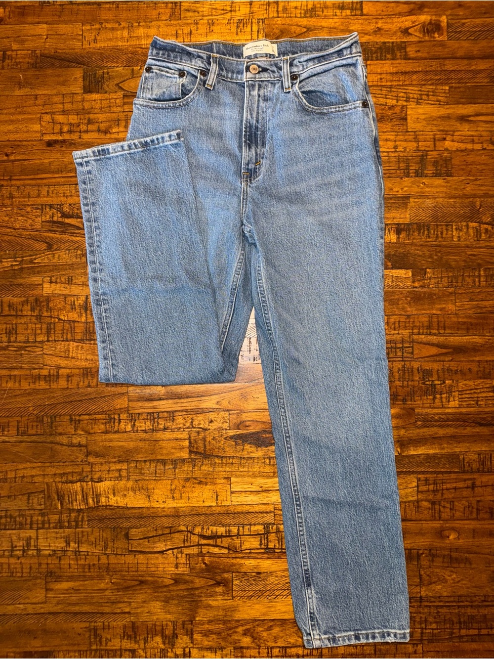 Abercrombie & Fitch The 90s Straight Ultra High Rise - Size 27/4 Short